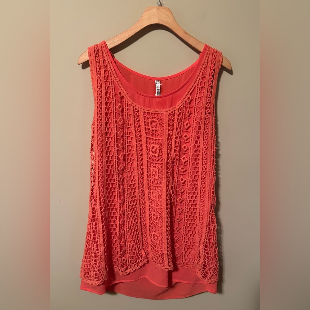 Monoreno Coral Crochet Tank Top